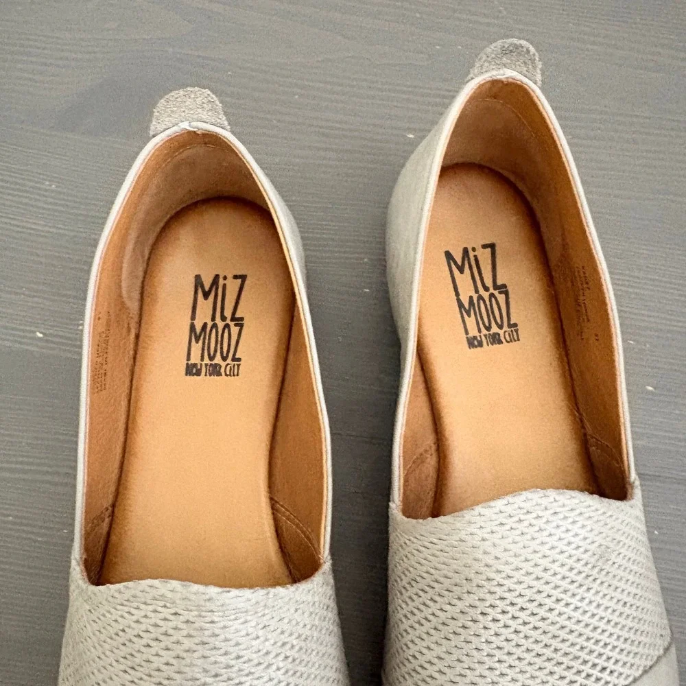 Miz Mooz‎ Hailey Flats 37 Grey Leather Textured Slip On Almond Toe